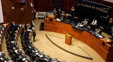 Se aprueba en comisiones de la Permanente periodo extraordinario para desaforar a dos diputados.