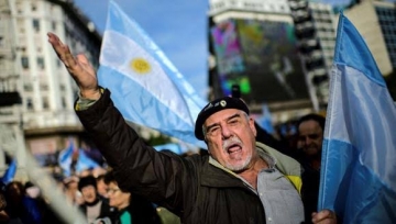 El presidente de Argentina, Alberto Fernández, aceptó la gran derrota electoral que tuvo la coalición oficialista “Frente de Todos”, en los comicios del domingo pasado, y que cayó en la mayoría de las provincias más pobladas del país.