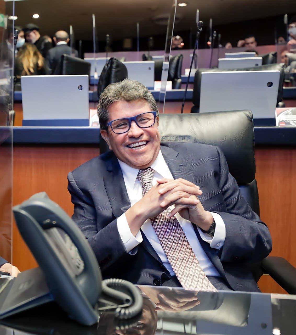 Mi buena relación con la oposición no me convierte en traidor: Monreal
