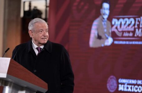 AMLO pide al INAI hacer públicos los ingresos de Carlos Loret