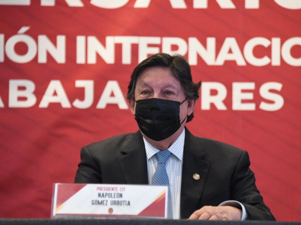 Destaca Napoleón Gómez Urrutia transformación laboral en gobierno de AMLO