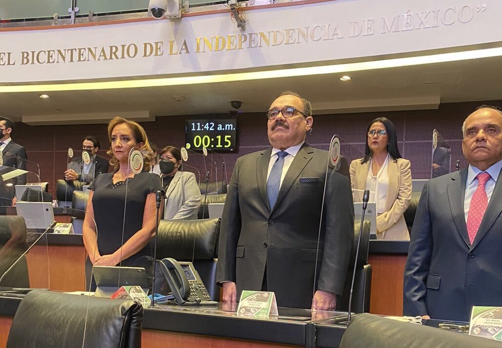 Guardan un minuto de silencio en el Senado en memoria de Colosio