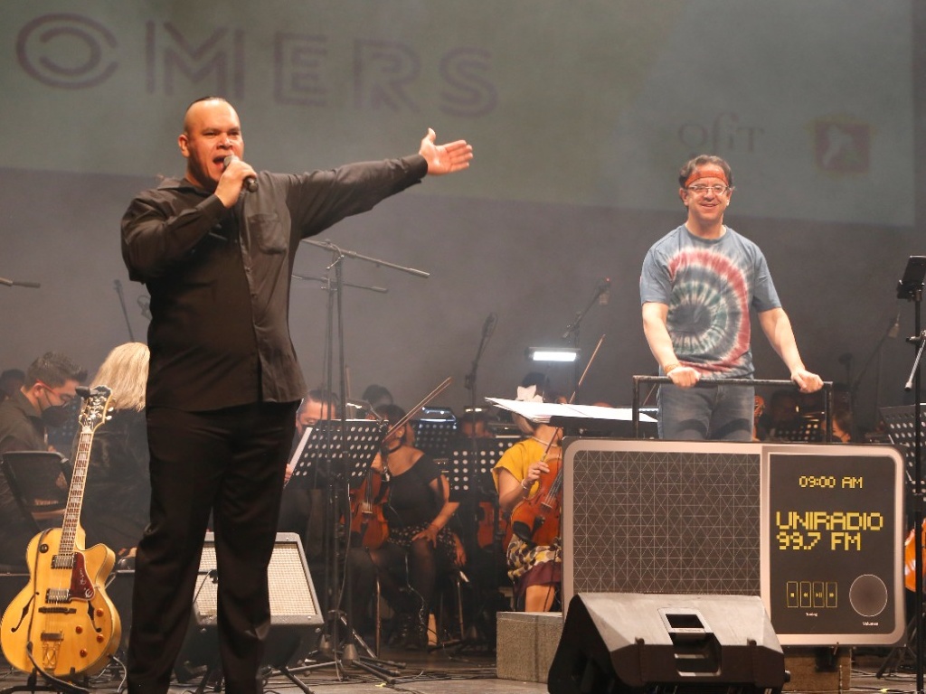 Éxito rotundo, concierto por los 15 años de Uniradio 99.7 FM, emisora de la UAEMéx