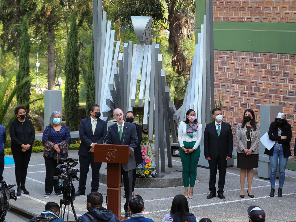 Llama rector de la UAEMéx a promover y defender la libertad de expresión