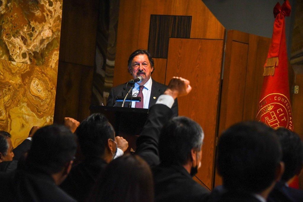 Mineros lamentan fallecimiento del senador Armando Guadiana