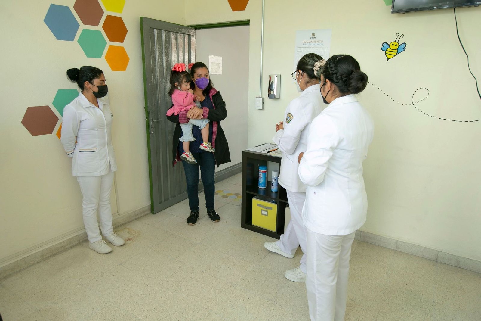 Promueve UAEM lactancia digna en espacios universitarios