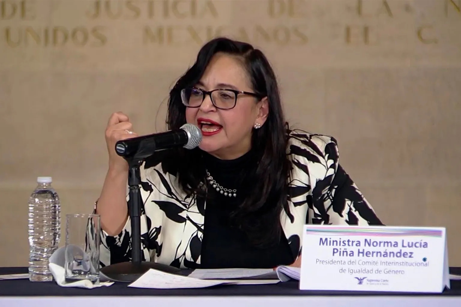 Recibe la ministra Norma Piña premio de Derechos Humanos