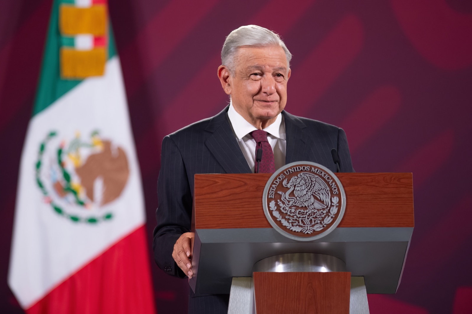 Pide AMLO a “corcholatas” no usar festejo del 1 de julio para porras