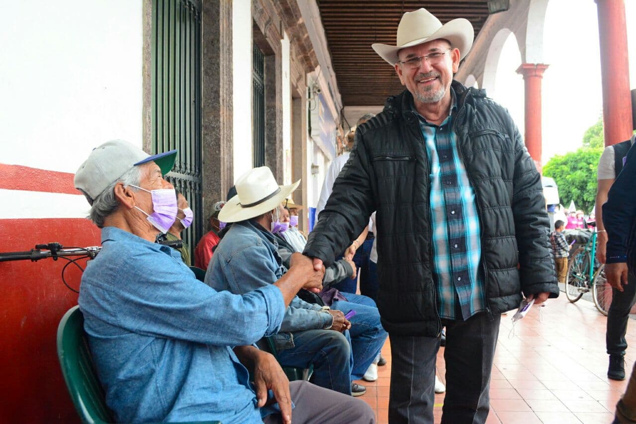 Asesinos de Hipólito Mora usaron rifles antiblindaje: FGJM