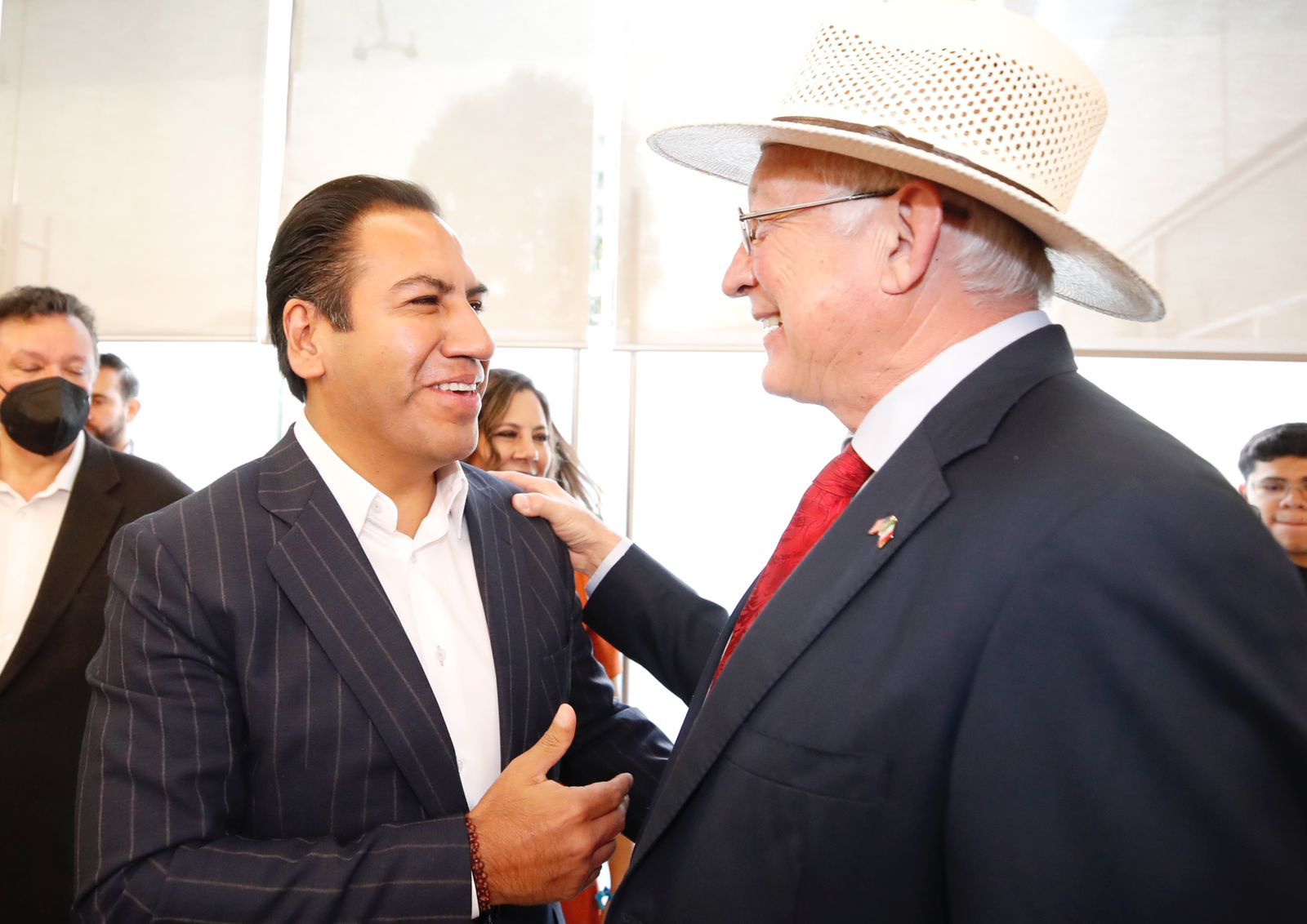 EU respetará soberanía electoral de México: Ken Salazar