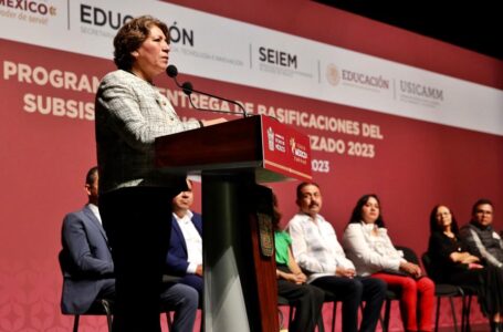 Delfina Gómez presenta proyecto de renovación de teleplanteles