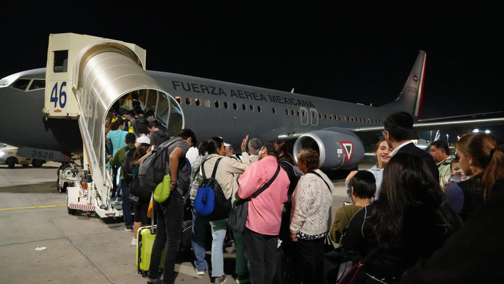 Mexicanos regresan de Israel