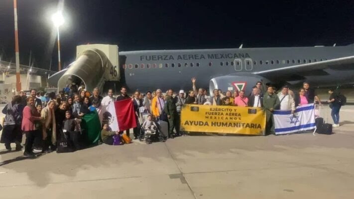 Llega segundo grupo de mexicanos que estaban en Israel