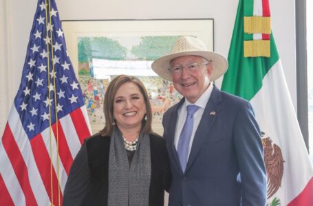 Ken Salazar se reúne con Xóchitl Gálvez y Claudia Sheinbaum