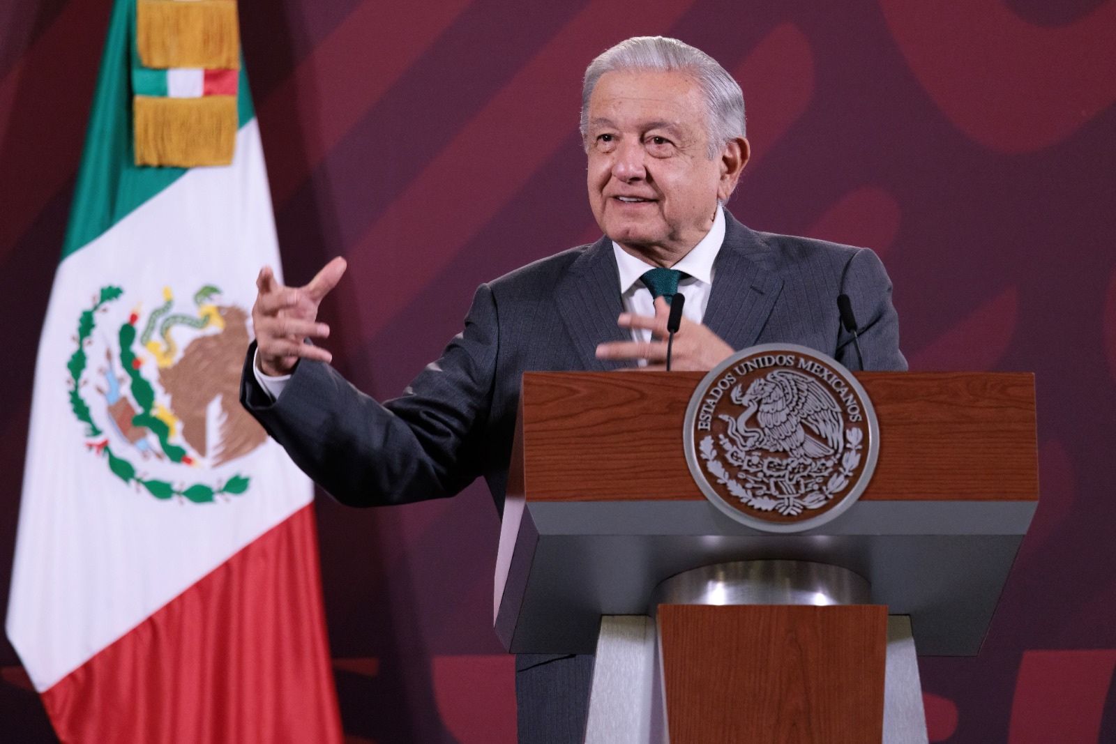 Defiende AMLO derecho de Samuel García de gobernar NL