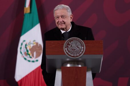 AMLO y Biden pactan reapertura de cruces fronterizos