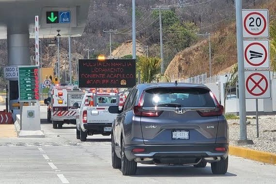 Piden senadores a las autoridades protección para los paisanos que viajan por la red carretera nacional en la temporada navideña