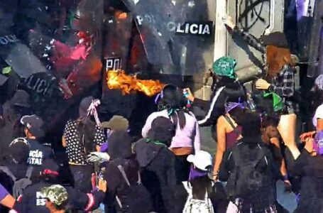 El gobierno del Estado de México, protegió los derechos de los participantes en la marcha del día de la mujer