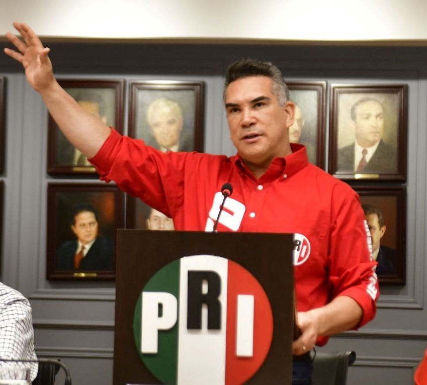 Líder del PRI da la bienvenida a militantes de otros partidos en Veracruz