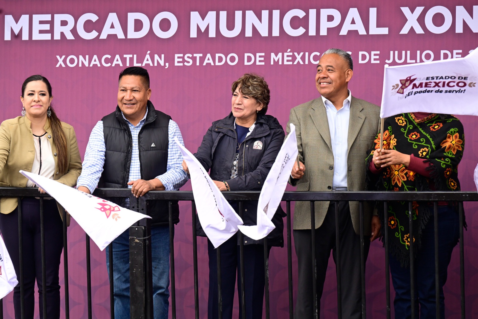 Obras de gran interés social entrega Delfina Gómez en el Valle de Toluca