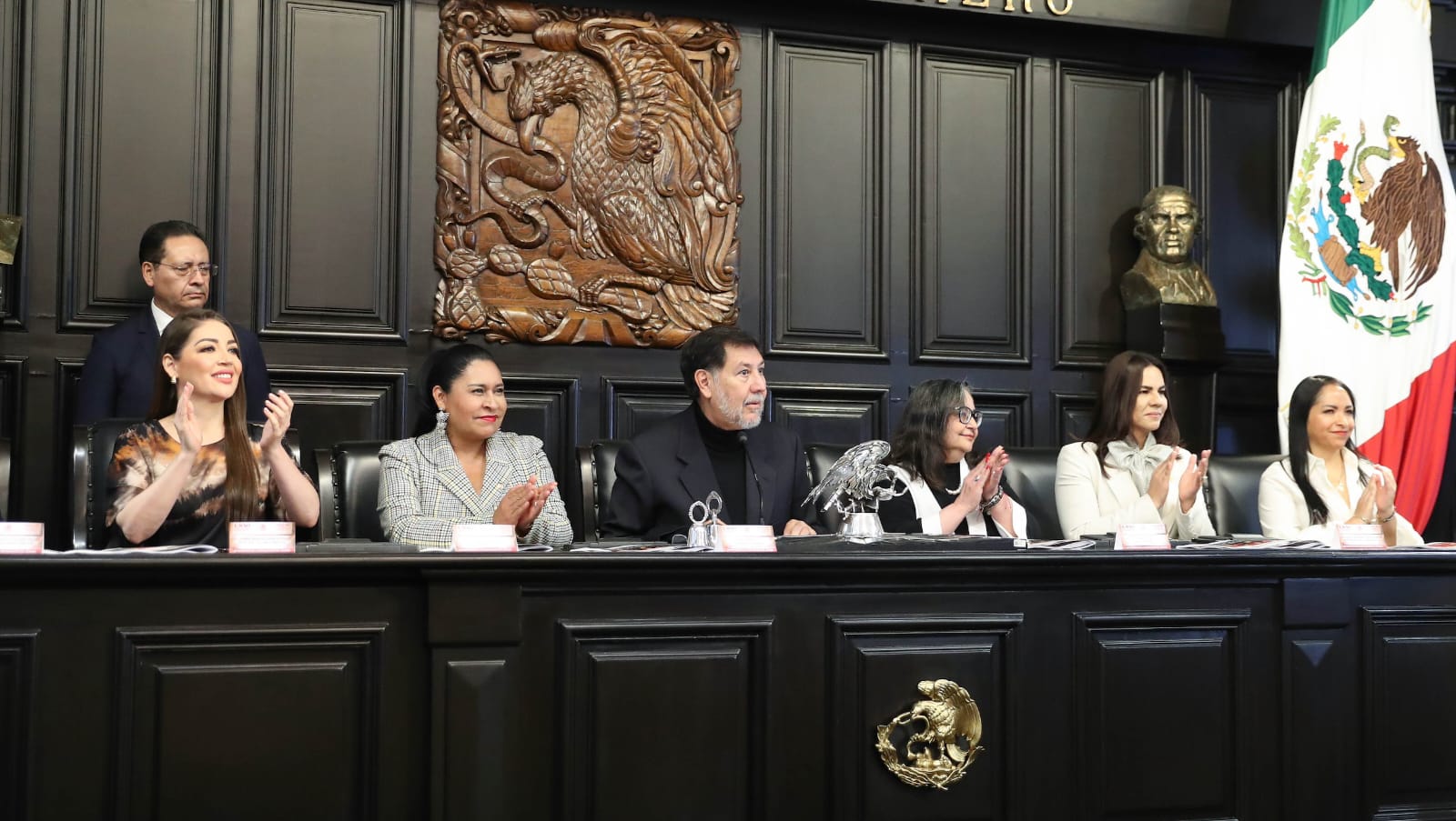 El Senado de la República, conmemoró el Bicentenario de su Instauración