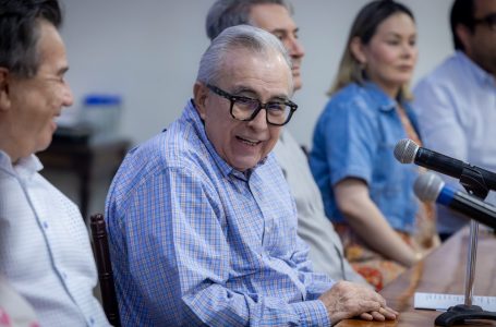 Se presenta Rocha Moya ante la FGR