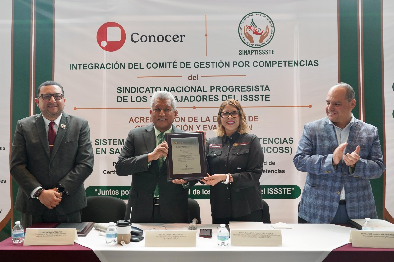 Firman convenio para capacitación y certificación de trabajadores del ISSSTE