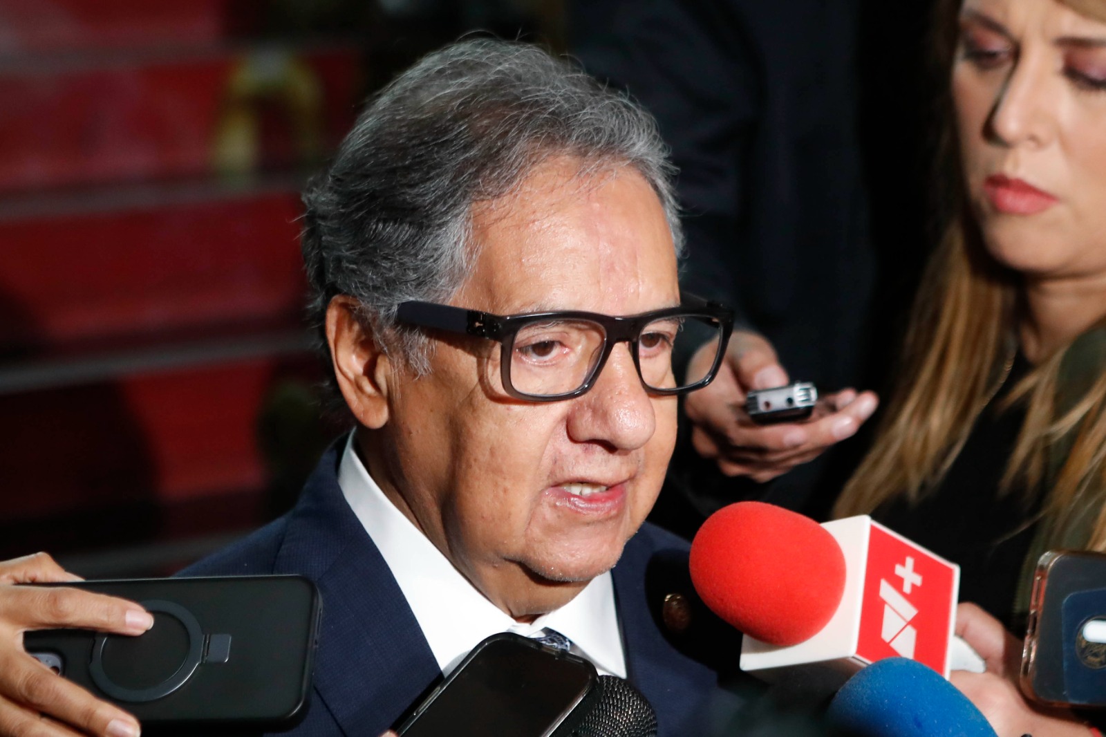 La titular del INE debe esclarecer los negocios de su chofer piden senadores